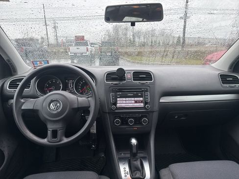 Used 2012 Volkswagen Golf 2.5L image 17