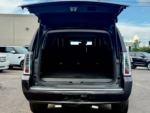 Used 2017 GMC Yukon XL Denali AWD/4WD image 4