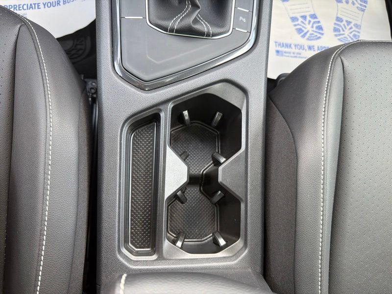 Used 2023 Volkswagen Tiguan SE R-Line FWD image 32