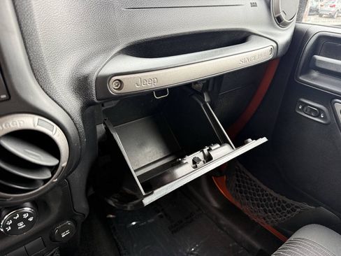Used 2011 Jeep Wrangler Sport AWD/4WD image 18
