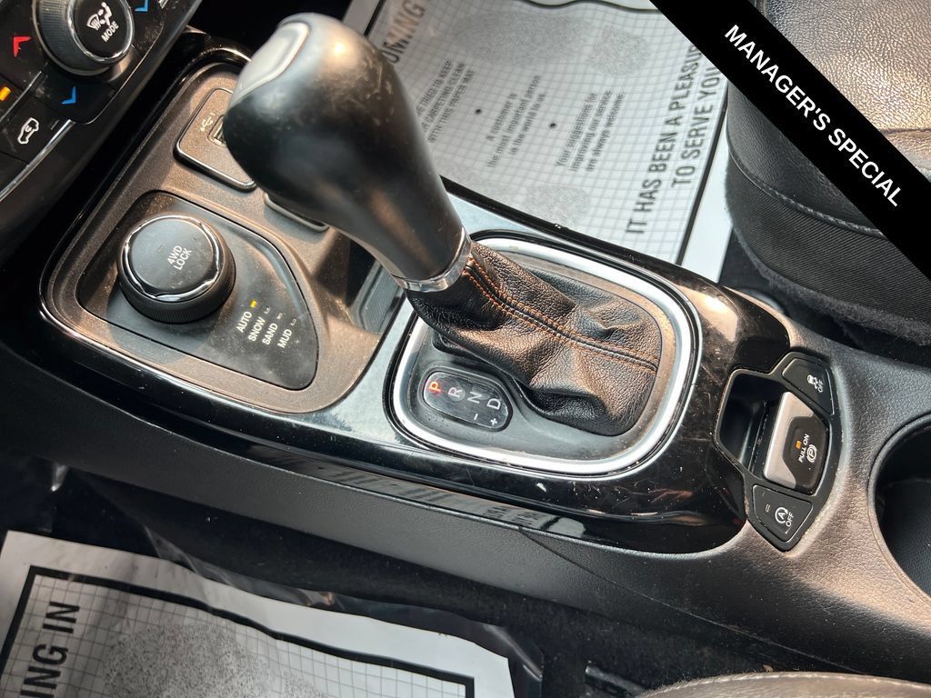 Used 2019 Jeep Compass Limited w/ Advanced Safety Group AWD/4WD image 23