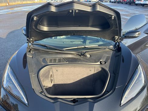 Used 2023 Chevrolet Corvette Stingray Premium Cpe w/ Z51 Performance Package image 9