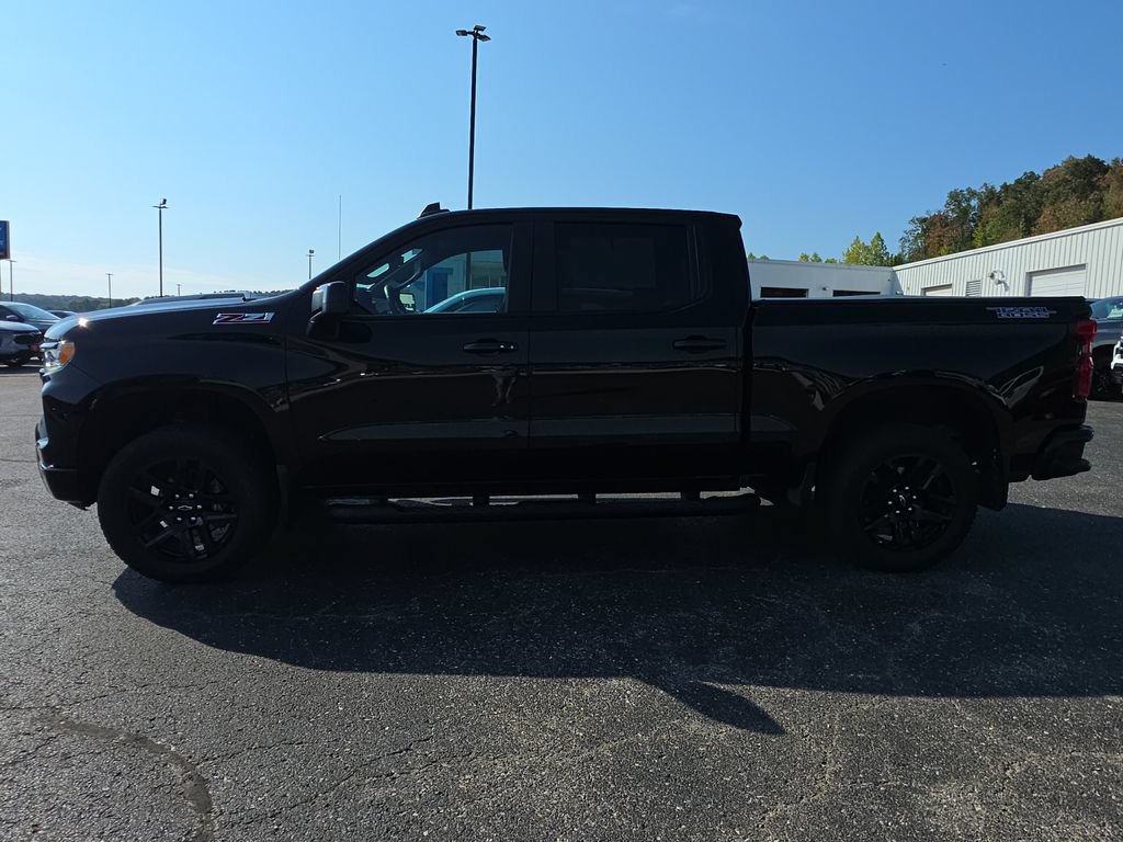 Used 2025 Chevrolet Silverado 1500 LT Trail Boss w/ Convenience Package II AWD/4WD image 5