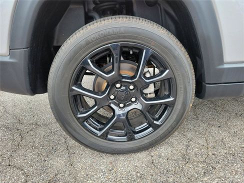 Used 2022 Jeep Compass Latitude w/ Convenience Group AWD/4WD image 7