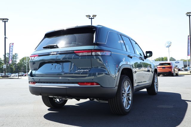 New 2027 Jeep Grand Cherokee Limited RWD image 6