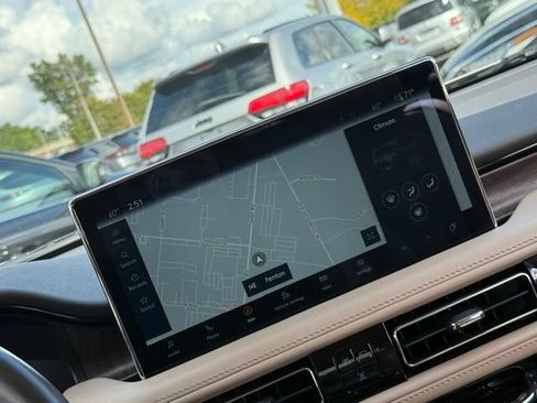 Used 2022 Lincoln Nautilus Reserve w/ Equipment Group 201A image 5