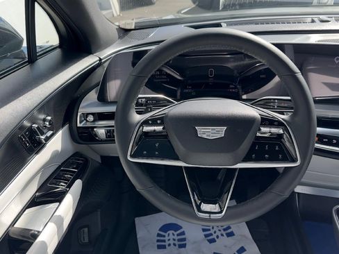 Certified 2024 Cadillac Lyriq Luxury AWD/4WD image 10