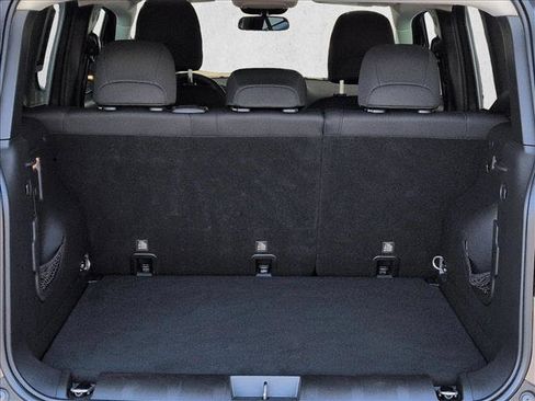 Used 2019 Jeep Renegade Sport w/ Sport Appearance Group AWD/4WD image 6