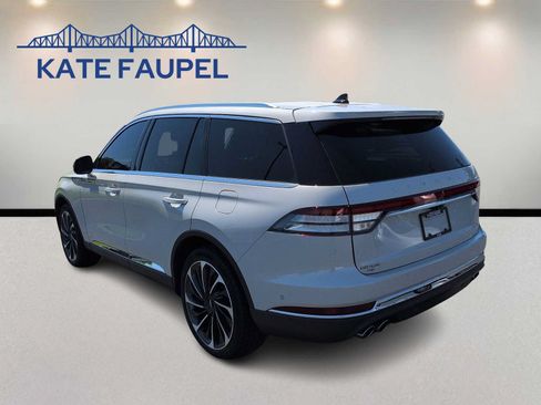 Used 2024 Lincoln Aviator Reserve w/ Equipment Group 201A AWD/4WD image 5