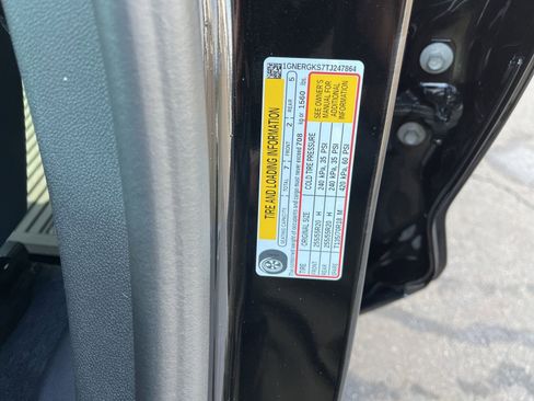 New 2026 Chevrolet Traverse LT w/ Sun and Wheel Package image 24