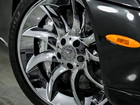 Used 2005 Mercedes-Benz SLR image 4