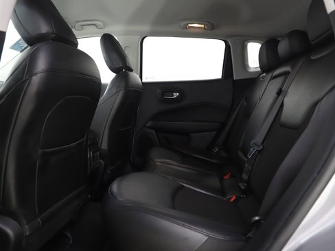 Used 2021 Jeep Compass Latitude image 22