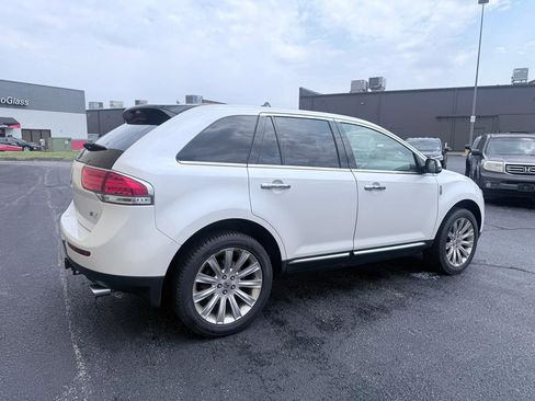 Used 2014 Lincoln MKX FWD w/ Equipment Group 102A image 5