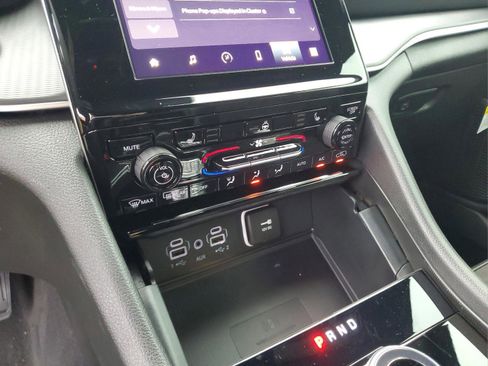 New 2025 Jeep Grand Cherokee L Laredo image 17