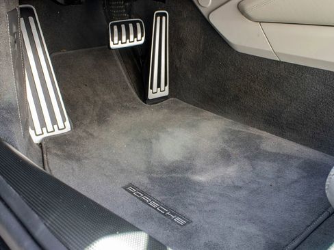 Used 2022 Porsche 911 Turbo S image 54