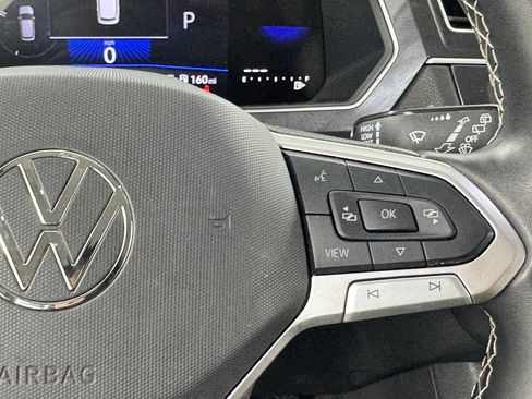 Used 2024 Volkswagen Tiguan SE AWD/4WD image 24