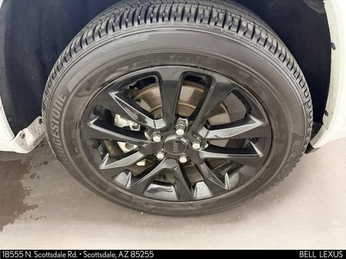 Used 2022 Jeep Grand Cherokee Laredo X RWD image 10
