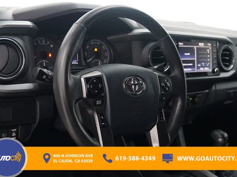 Used 2020 Toyota Tacoma TRD Off-Road w/ Technology Package image 18