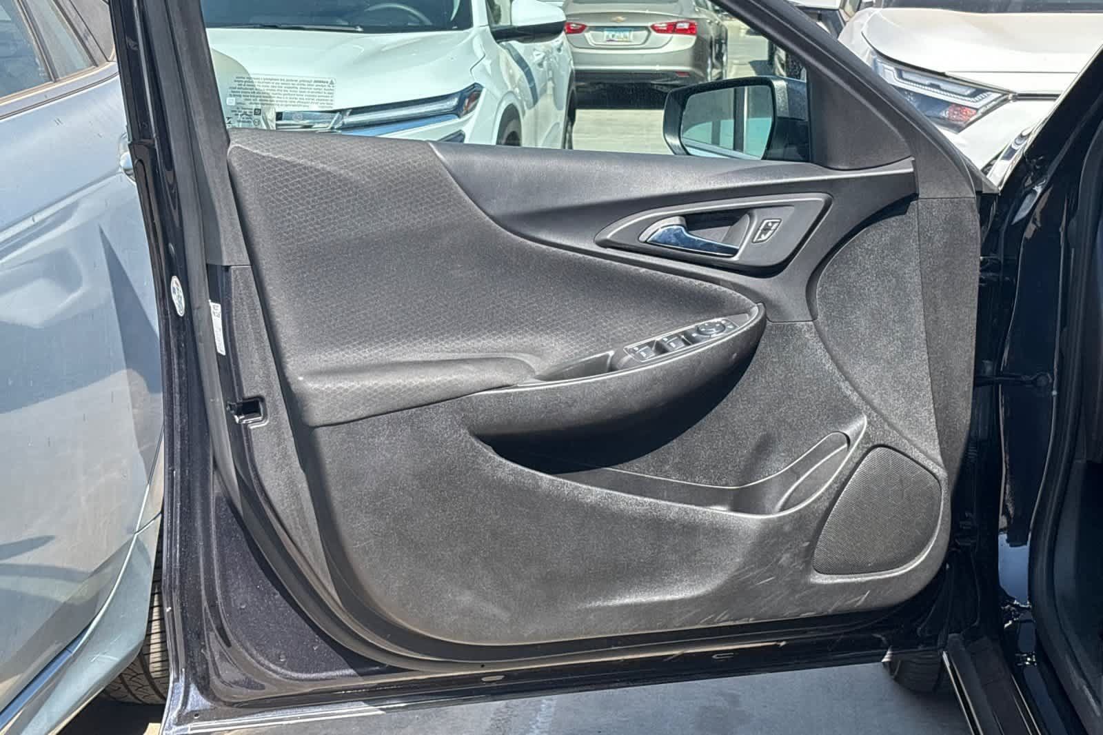 Used 2023 Chevrolet Malibu LT FWD image 15