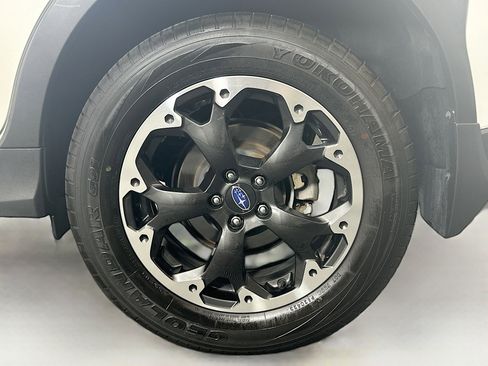 Used 2023 Subaru Crosstrek 2.0i Premium image 11