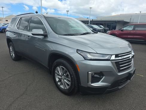 Used 2023 Chevrolet Traverse LT w/ LPO, Floor Liner Package FWD image 7