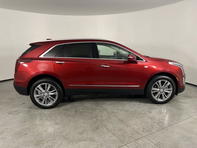 Used 2026 Cadillac XT5 Premium Luxury w/ Driver Assist Package FWD image 9