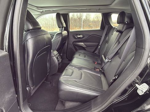 Used 2022 Jeep Cherokee Limited image 21