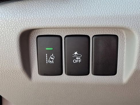 Certified 2020 Acura ILX w/ Premium Package image 26