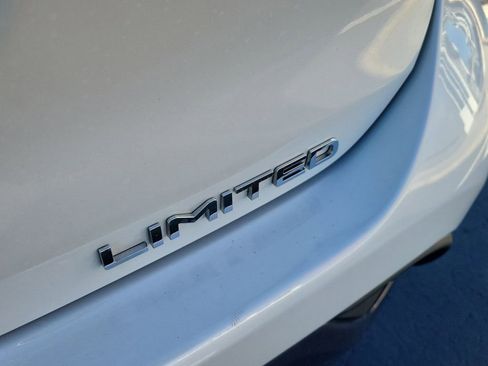 Used 2023 Toyota Highlander Limited image 7