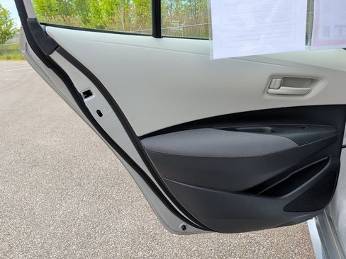 Used 2023 Toyota Corolla LE FWD image 29