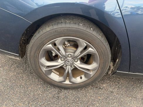 Used 2024 Honda Accord EX image 10