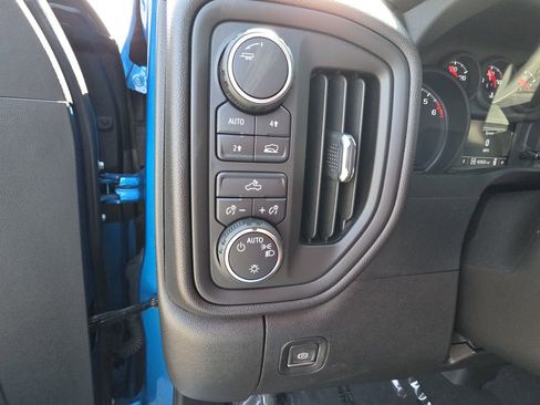 Used 2022 Chevrolet Silverado 1500 Custom AWD/4WD image 20