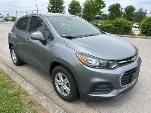 Used 2020 Chevrolet Trax LS FWD image 2