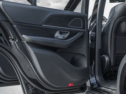 Certified 2025 Mercedes-Benz GLE 450e 4MATIC image 36