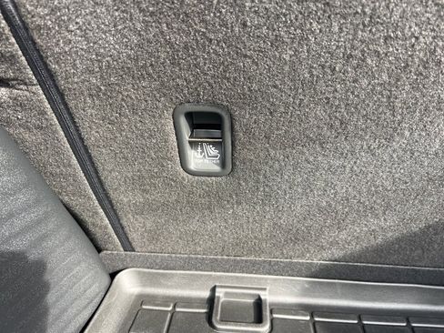 Used 2025 Honda HR-V Sport image 15