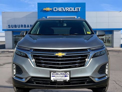 Used 2023 Chevrolet Equinox Premier image 3