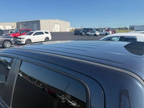 Used 2021 RAM 1500 Big Horn AWD/4WD image 5