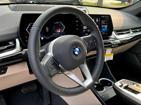 New 2025 BMW X1 xDrive28i w/ Technology Package image 8