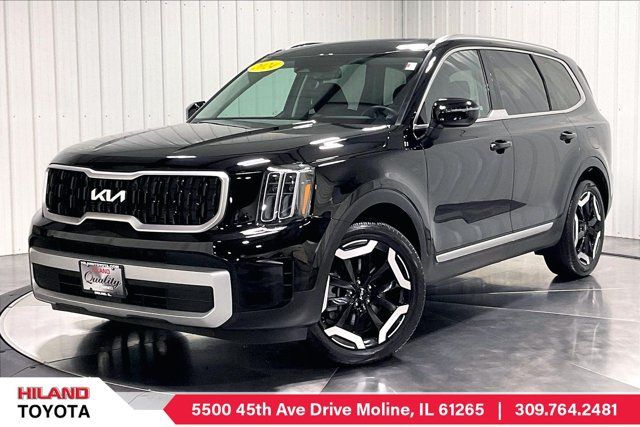 Used 2024 Kia Telluride EX w/ EX Captain's Chair Package AWD/4WD image 1