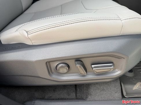 New 2026 Toyota Tundra SR5 AWD/4WD image 13