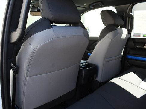 Certified 2025 Toyota Tacoma TRD Off-Road image 21