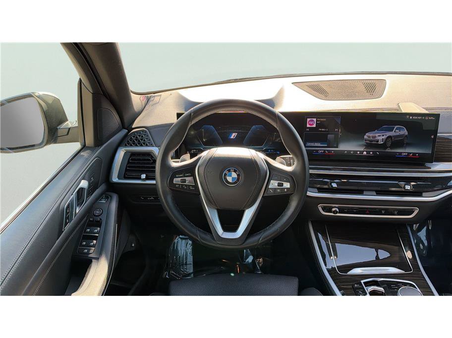 Used 2024 BMW X5 xDrive50e w/ Parking Assistance Package AWD/4WD image 30