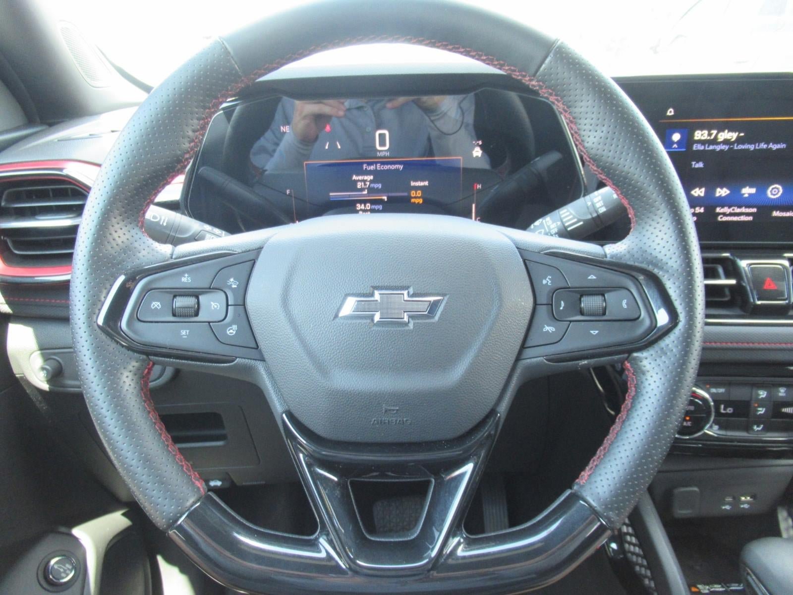 Used 2024 Chevrolet TrailBlazer RS w/ Convenience Package AWD/4WD image 24