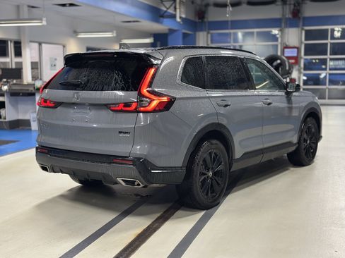 Used 2024 Honda CR-V Sport Touring image 5