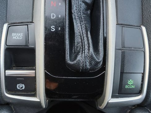 Used 2020 Honda Civic Sport image 26