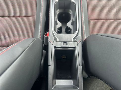 New 2025 Nissan Kicks SR w/ SR Premium Package image 29