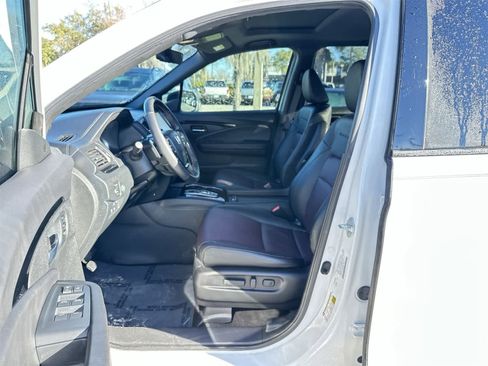 Used 2023 Honda Ridgeline Black Edition image 2