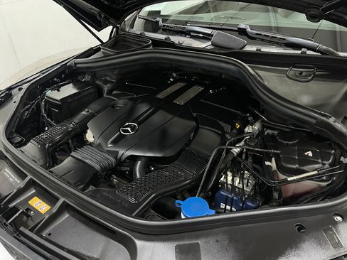 Used 2018 Mercedes-Benz GLS 450 4MATIC image 29