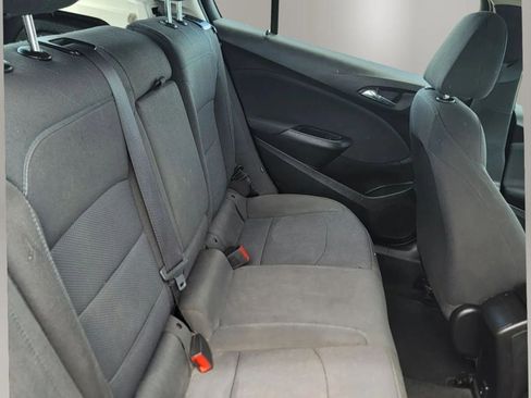 Used 2018 Chevrolet Cruze LT w/ Convenience Package FWD image 15