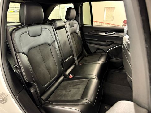 Used 2022 Jeep Grand Cherokee Altitude image 37